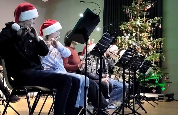 Stimmungsvolles Mitsingkonzert in der Aula