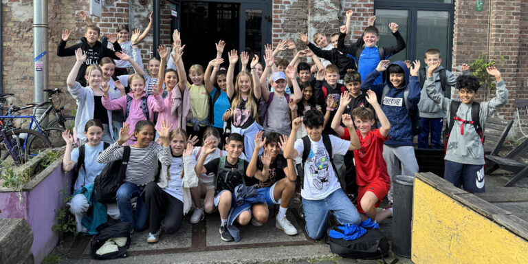 Klettern, schwingen, springen – 5b besteht das Abenteuer