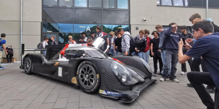 Mit Toyota auf Mach 1